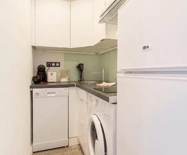 Apartman Chez Dominique - 2 Chbres 2-6pers Centre Migrainier T3 With Ac Antibes